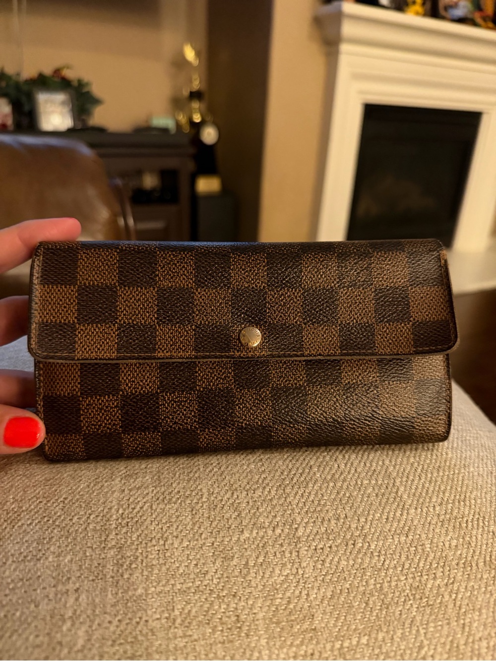Authentic Louis Vuitton Brown Damier Sara Wallet